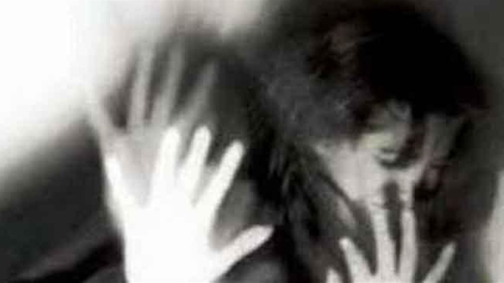 Akademisyen Belma Uzun, sokak hayvanlarını beslediği i&ccedil;in darp edildi!