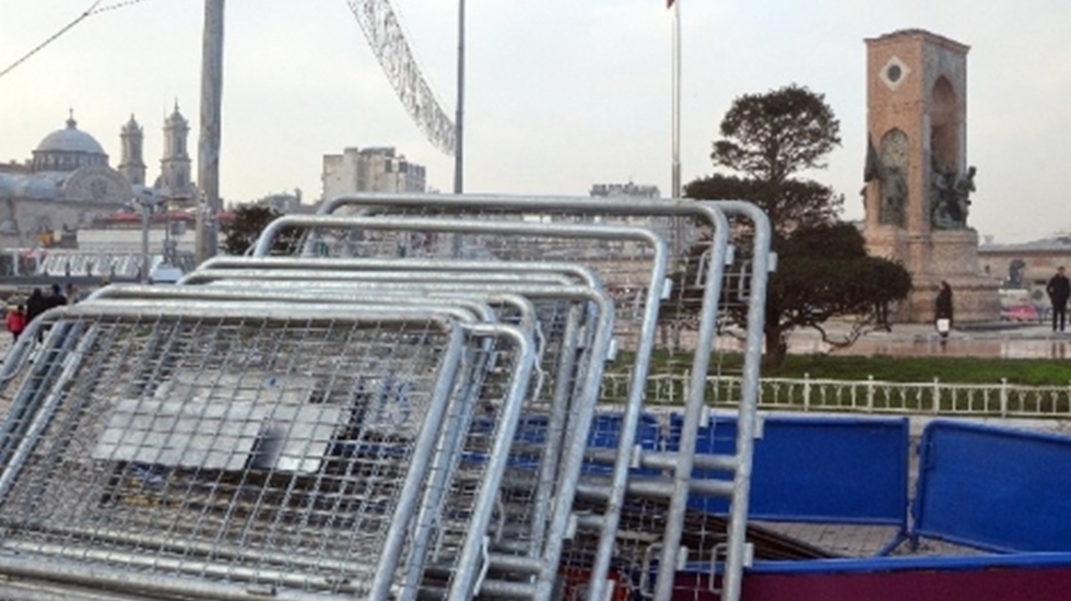 İmamoğlu ve 105 kişi hakkında g&ouml;zaltı kararı verilirken İstanbul'da adeta OHAL hali var gibi....