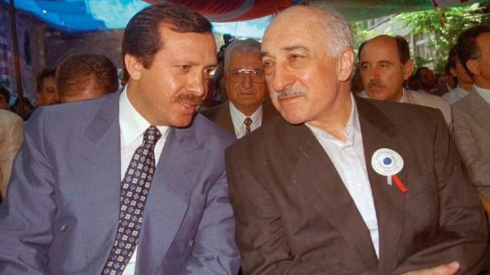 TKH: G&uuml;len &ouml;ld&uuml;, ancak fikirleri iktidarda