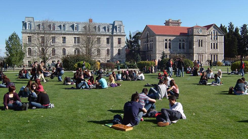 Erdoğan&rsquo;ın rekt&ouml;r atamalarına Eğitimcilerden tepki&hellip;