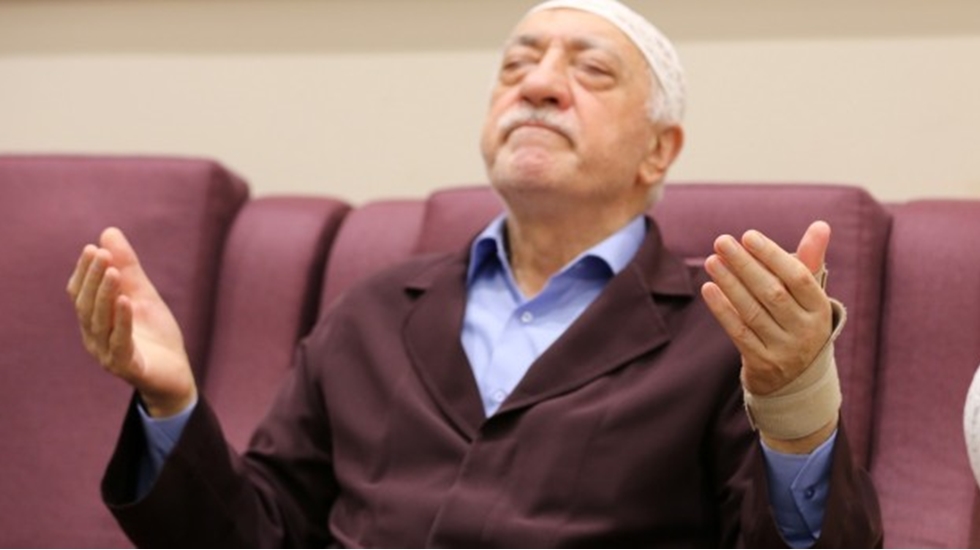 FET&Ouml; elebaşı Fethullah G&uuml;len, kurduğu Ergenekon kumpasının yıl d&ouml;n&uuml;m&uuml;nde &ouml;ld&uuml;