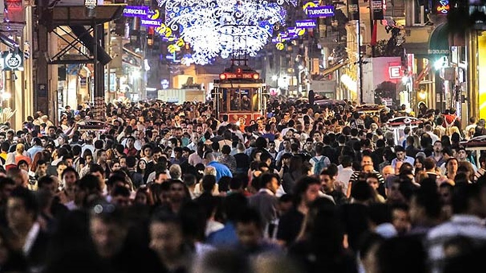 İstiklal Caddesi'nde yeni d&ouml;nem&hellip;