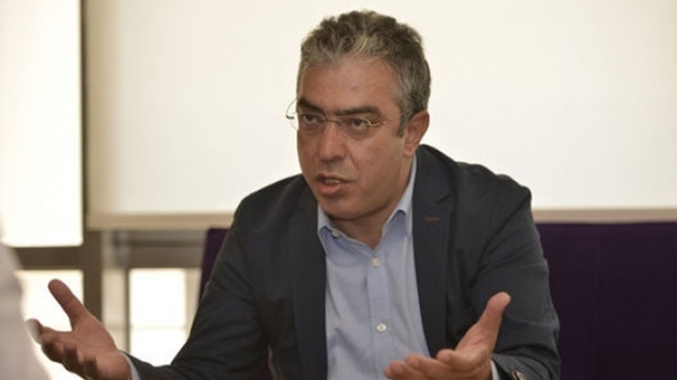 Erdoğan'ın Başdanışmanı: Anayasa'nın ilk &uuml;&ccedil; maddesi vazge&ccedil;ilmez, 50+1 devam etmeli...