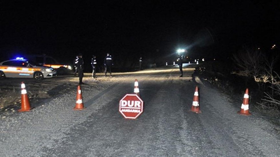 Deprem b&ouml;lgesinde kuduz alarmı: 2 mahalle karantinaya alındı!