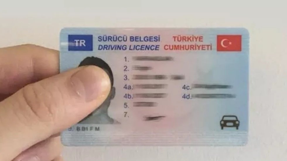 Ehliyette &uuml;st sınır değişti! Yaş sınırını ge&ccedil;enler artık ara&ccedil; kullanamayacak&nbsp;&nbsp;