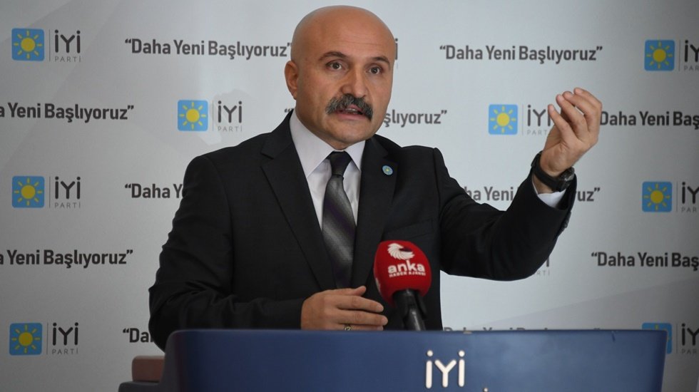 İYİ Parti Grup Başkanvekili Erhan Usta istifa etti!