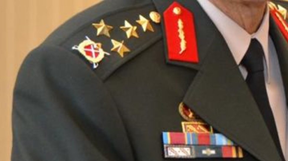 3 general ve amiral bir &uuml;st r&uuml;tbeye y&uuml;kseltildi