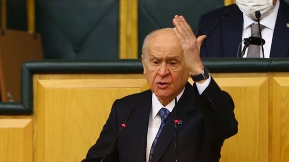 Bah&ccedil;eli&rsquo;nin tepkisi AKP&rsquo;li hangi isimlere?