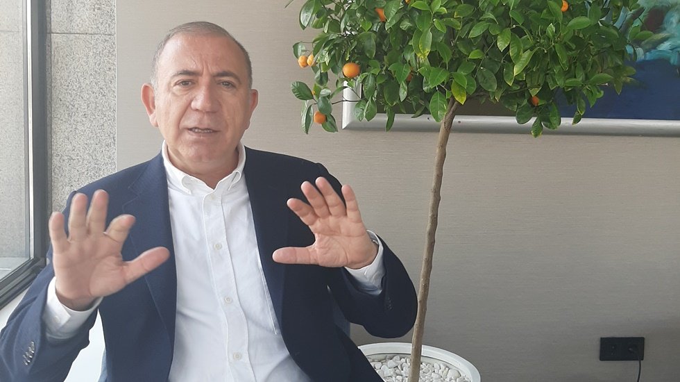 G&uuml;rsel Tekin parti kuruyor: "Adını, logosunu, programını hep birlikte şekillendireceğiz"