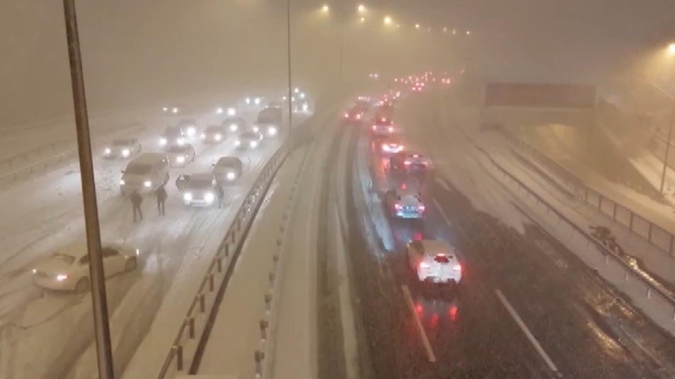 Meteorolojiden uyarı &uuml;st&uuml;ne uyarı...