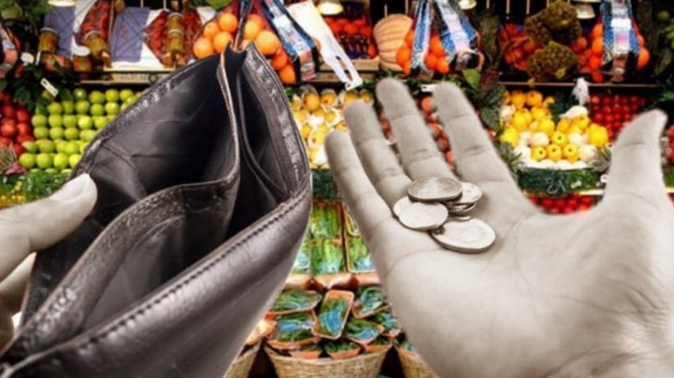 Gelir ve maaşlar eridi, halkımıza a&ccedil;lık dayatıldı...