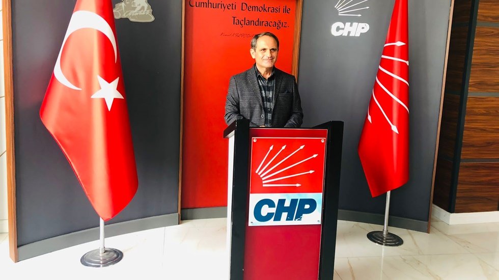 Ecevit Keleş: "CHP'nin m&uuml;cadelesi takdir ediliyor"
