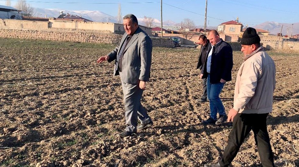 2024 yılında T&Uuml;İK verilerine g&ouml;re Hububatta toplam 3 milyon 200 bin ton &uuml;retimiz d&uuml;şt&uuml;.