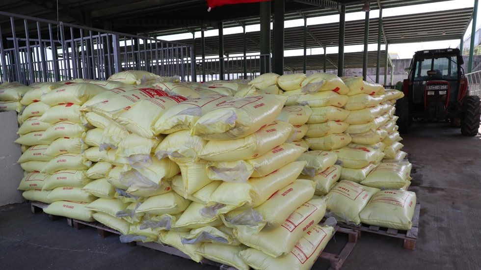 G&uuml;breye mecbur olan &ccedil;ift&ccedil;i fahiş fiyatı boykot bile edemiyor&hellip;