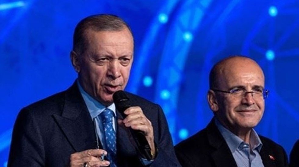 İmamoğlu'nun ekonomi danışmanı: 'Mehmet Şimşek'in koltuğunda kimlerin g&ouml;z&uuml; var?