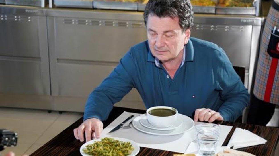 Kent Lokantası videosu i&ccedil;in Vedat Milor'a '&ouml;rt&uuml;l&uuml; reklam' soruşturması