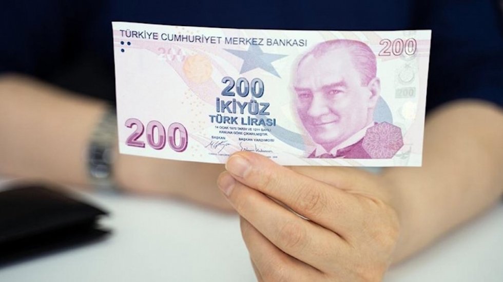 Asgari &uuml;crete 'ara zam' iddiası