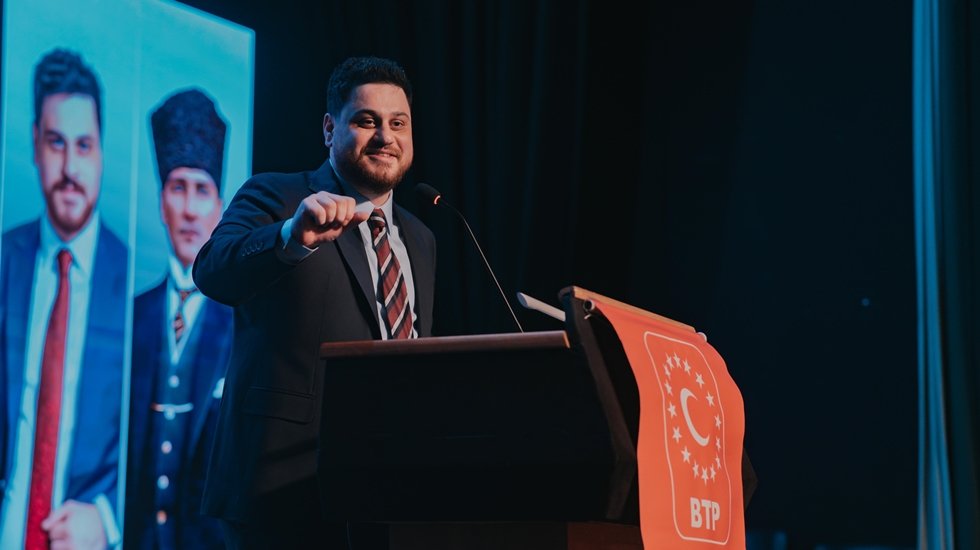 Baş: &ldquo;Erdoğan ne İsrail'e, ne Amerika'ya dik bir duruş ortaya koyabilecek durumda değil&rdquo;