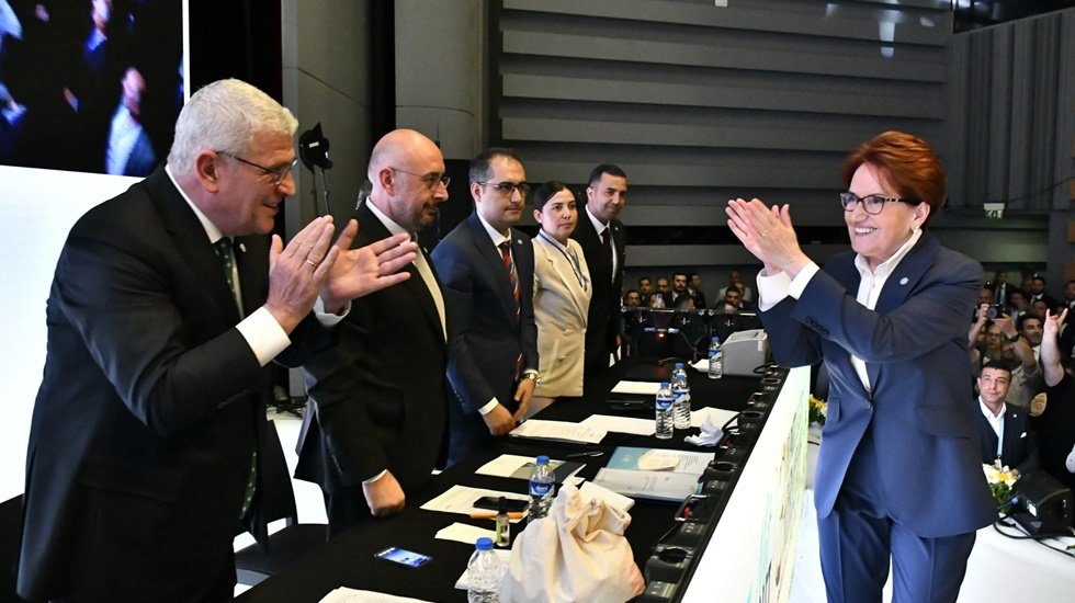 &ldquo;İYİ Parti Kurultayı&rsquo;nı Vesayet ve kayyum sistemi kazandı&rdquo; dedi ve istifa etti&hellip;