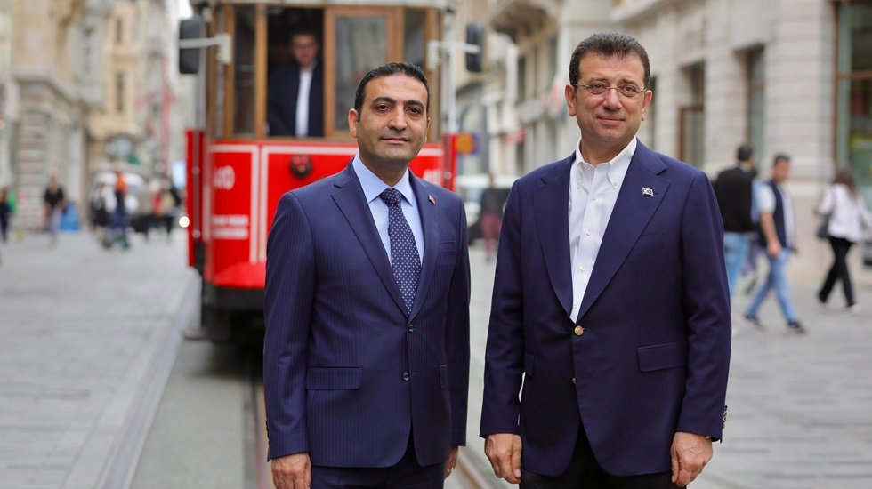 İmamoğlu&rsquo;ndan se&ccedil;im sonrası ilk ziyaret İstanbul&rsquo;un kalbi Beyoğlu&rsquo;na