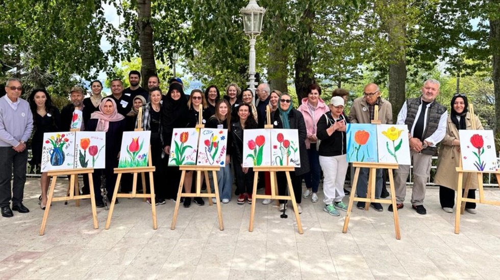 Sanatın ve hareketin iyileştirici g&uuml;c&uuml; Parkinson hastalarıyla bir arada...
