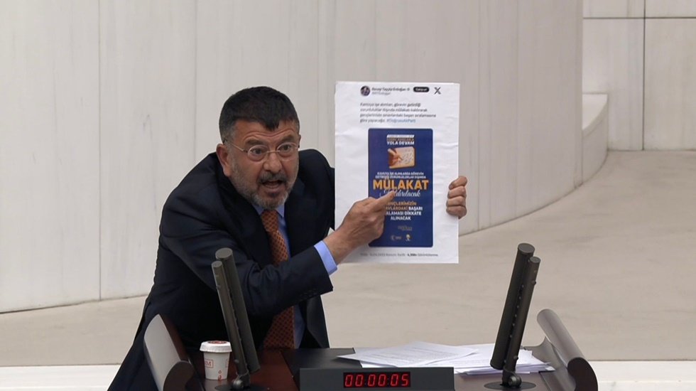 Ağbaba, Meclis'te ateş p&uuml;sk&uuml;rd&uuml;: &ldquo;İn&ouml;n&uuml;&rsquo;n&uuml;n, &Ouml;zal&rsquo;ın, Hamido&rsquo;nun hemşerisi ben, korkarmıyım sizden?&rdquo;