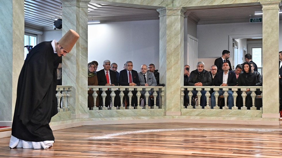 Tarihi Kasımpaşa Mevlevihanesi yeniden hizmete a&ccedil;ıldı