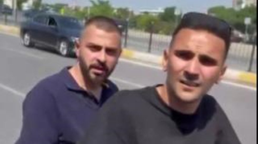 Bakan Koca: "Bu iki şahısta insanlık g&ouml;remeyeceksiniz. Yasa peşlerinde"