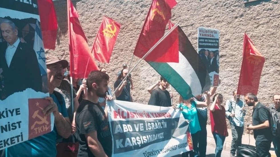 TKH&rsquo;den ABD Başkonsolosluğu &ouml;n&uuml;nde eylem: Filistin direnecek, emperyalizm Ortadoğu'da yenilecek!