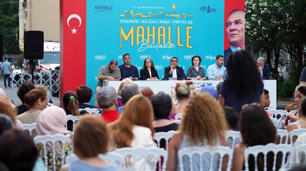 Beyoğlu &lsquo;Mahalle Buluşmaları&rsquo;nın ilki Cihangir&rsquo;de ger&ccedil;ekleştirildi