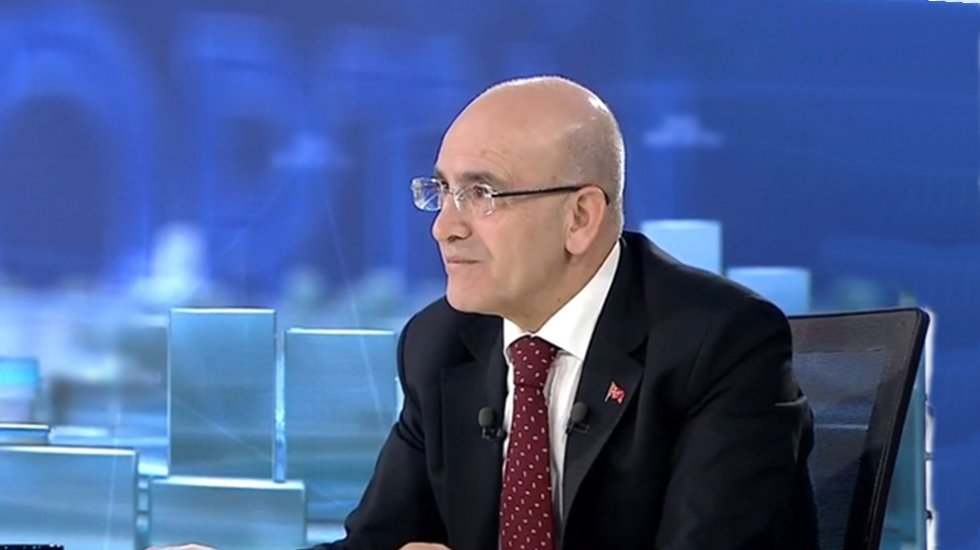 &Ouml;zg&uuml;r &Ouml;zel'e Bakanlık'tan 'Mehmet Şimşek' yanıtı&hellip;