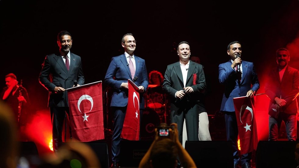 Beyoğlu, Beşiktaş ve Şişli&rsquo;de 30 Ağustos Zafer Bayramında Ortak Coşku