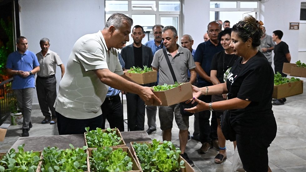 Bornova&rsquo;da &ldquo;Kış Sebzeleri Yetiştirme Teknikleri&rdquo; eğitimlerini başladı...