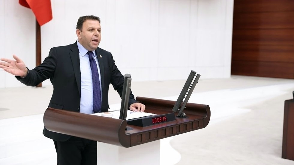 CHP&rsquo;li &Uuml;n: &ldquo;AKP&rsquo;nin Tarım Politikası &Ccedil;ift&ccedil;iyi Batırıyor