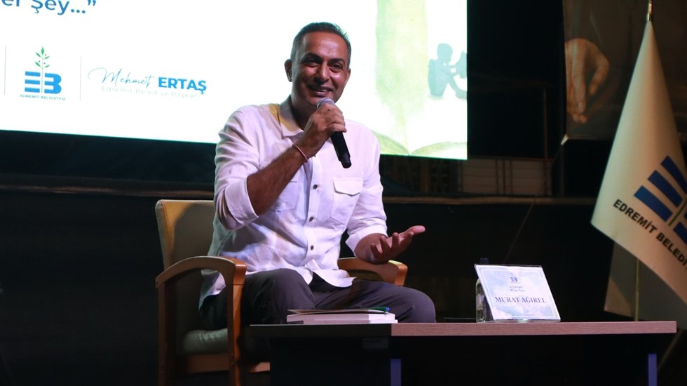 Son kitabı toplatılmak istenen Murat Ağırel: ger&ccedil;ekleri işaret diliyle anlatır yine anlatırım!