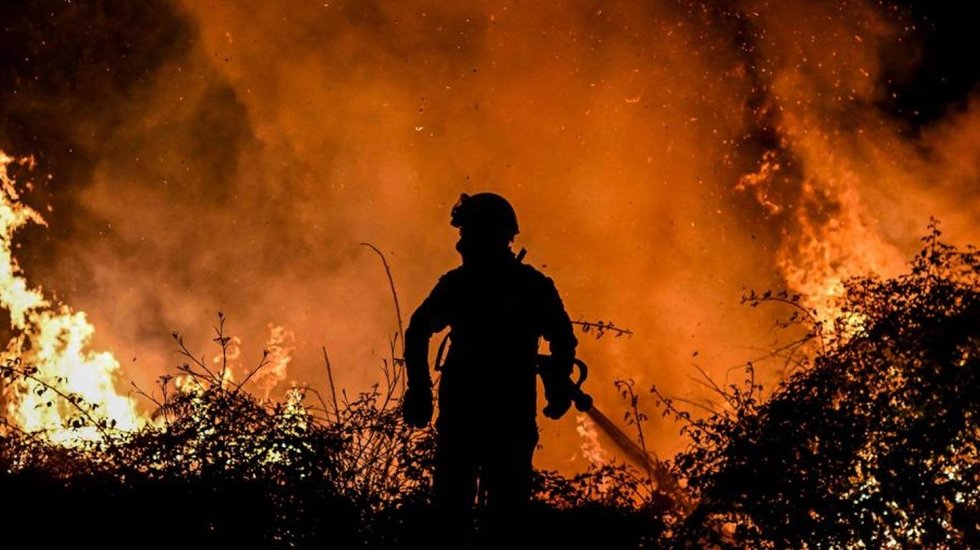 TSK t&uuml;m doğal afetlerde olduğu gibi yangınla m&uuml;cadelede de kritik bir rol oynamaktadır.