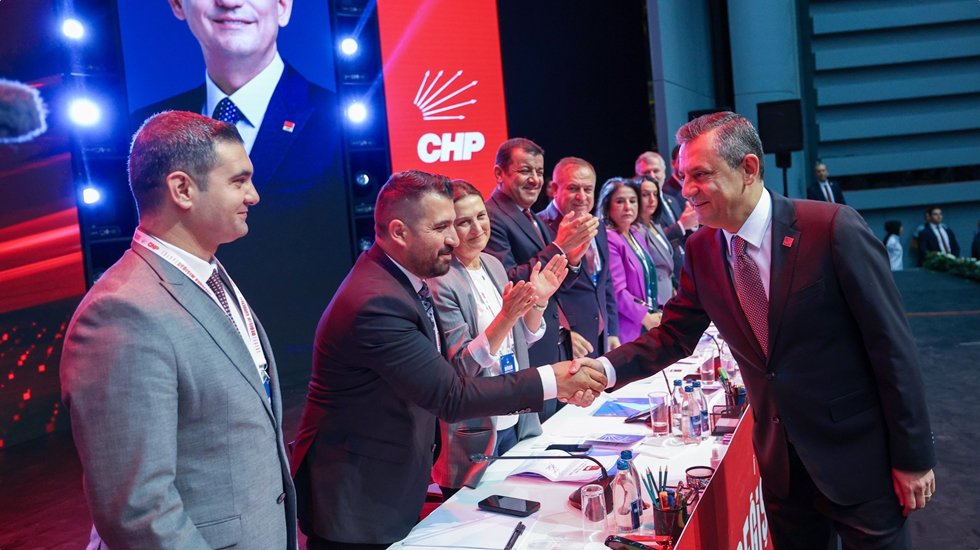 Başkan Uludaşdemir, 20. Olağan&uuml;st&uuml; T&uuml;z&uuml;k Kurultayı&rsquo;nda Divan Kurulu &Uuml;yeliği yaptı...