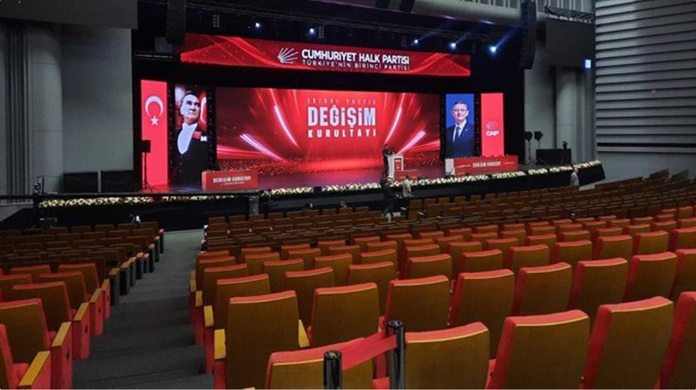 CHP, t&uuml;z&uuml;k değişikliğinde m&uuml;h&uuml;r delegede...&hellip;