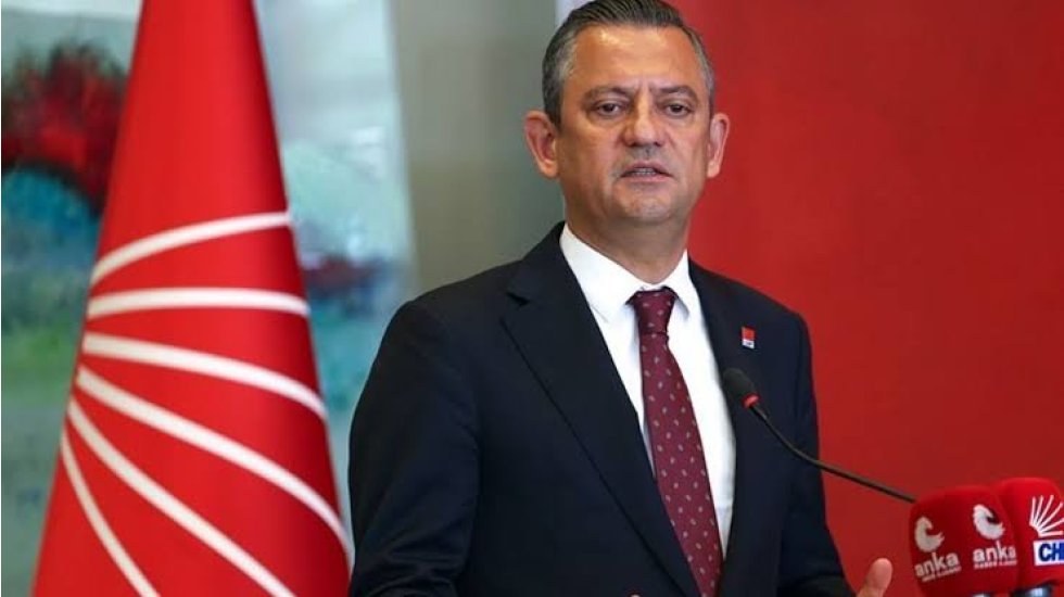 &Ouml;zg&uuml;r &Ouml;zel: Kumpasın piyonu S&uuml;leyman Soylu