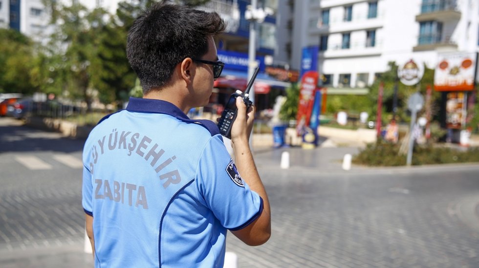 B&uuml;y&uuml;kşehir Zabıtası sadece Konyaaltı&rsquo;nda&nbsp;4 bin 360 olaya m&uuml;dahale etti