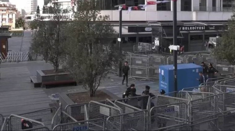 Esenyurt Belediyesi ablukada...