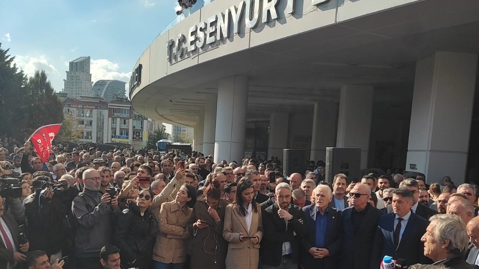 İstanbul'da CHP'li 26 belediye başkanından ortak bildiri&hellip;