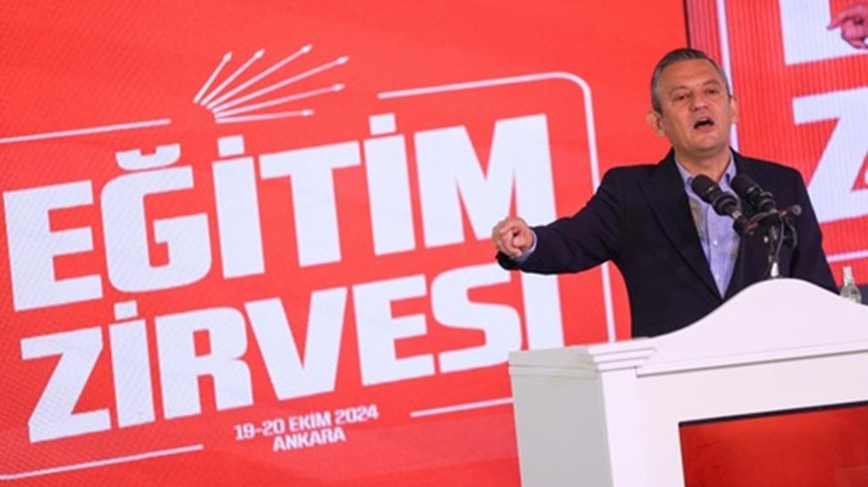 &Ouml;zg&uuml;r &Ouml;zel'den Erdoğan'a: &ldquo;Getirin o hastanelerin hepsini bir gecede kamulaştıralım&rdquo;