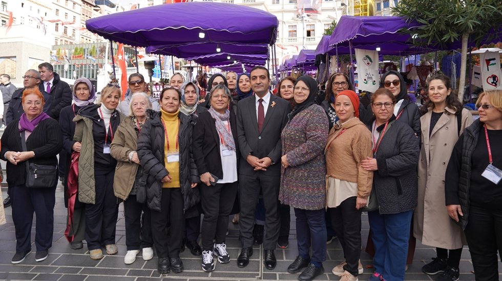 &lsquo;Kadın El Emeği Pazarı&rsquo; Şişhane Meydanı&rsquo;nda a&ccedil;ıldı