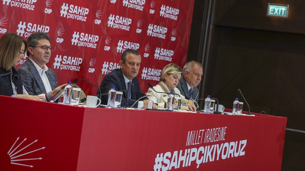 &Ouml;zel: "CHP se&ccedil;meninin y&uuml;zde 60&rsquo;ının normalleşme s&uuml;recine destek verdiği g&ouml;r&uuml;l&uuml;yor"