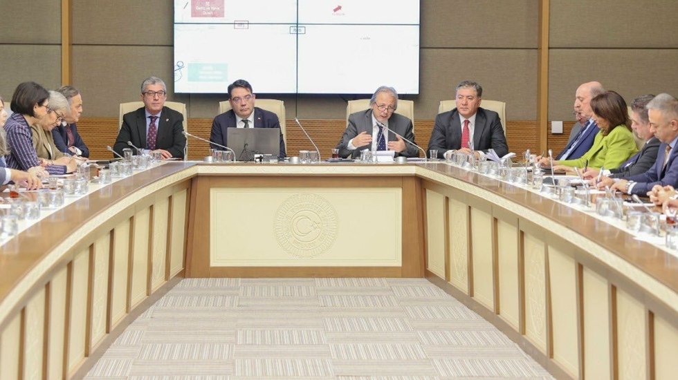 CHP&rsquo;li Vekiller Suriye&rsquo;deki par&ccedil;alı yapının riskine dikkat &ccedil;ekti