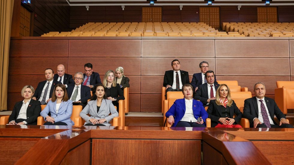 CHP&rsquo;nin G&ouml;lge Kabine &Uuml;yeleri TBMM&rsquo;de