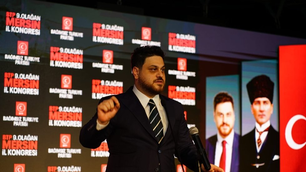 H&uuml;seyin Baş: "Bir tane bakan belirlemişler bakan d&uuml;nyayı gezip dilencilik yapıyor"