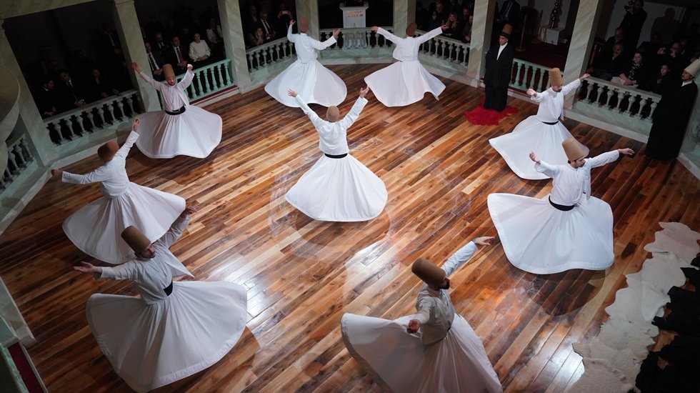 Hz. Mevlana 751. Vuslat Yıld&ouml;n&uuml;m&uuml;nde Kasımpaşa Mevlevihanesi'nde Anıldı