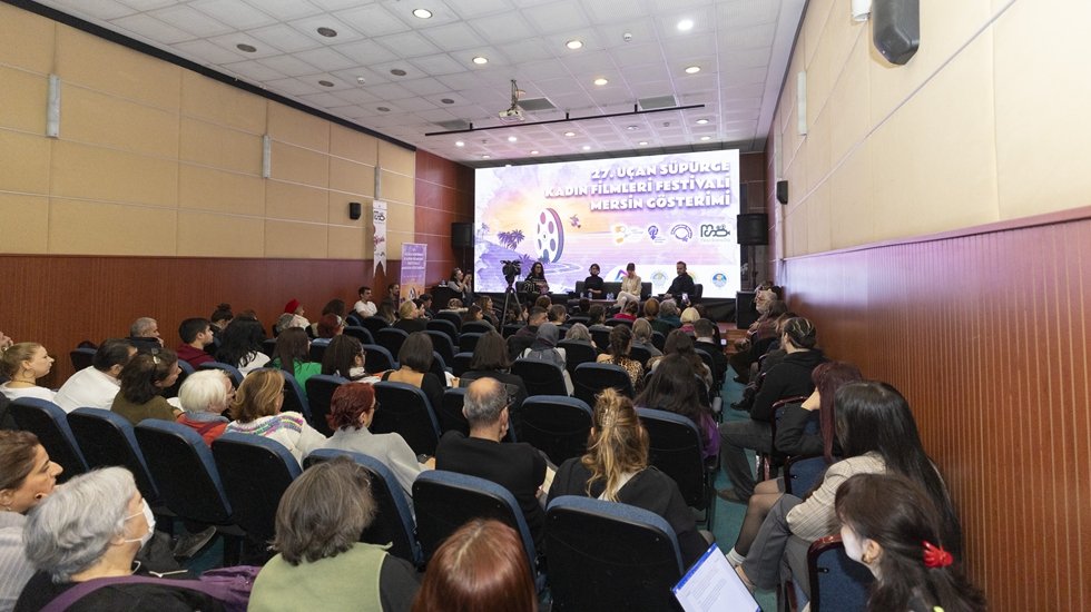 Kadın Filmleri Festivali, kadınların yaşamlarına ve m&uuml;cadelelerine ışık tutan 20 film seyircisi ile buluştu.